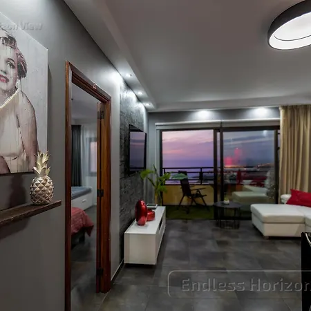 Endless Horizon View - Free Private Parking Including & Guest Bonus *