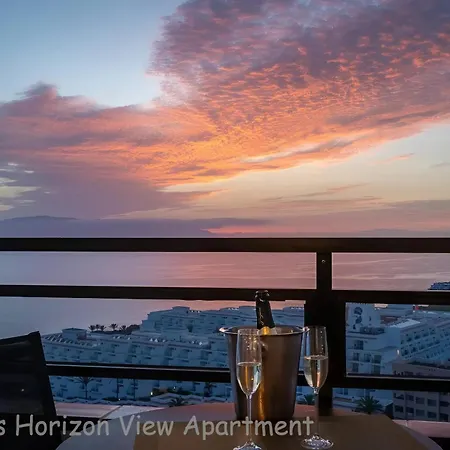 Апартаменты Endless Horizon View - Free Private Parking Including & Guest Bonus